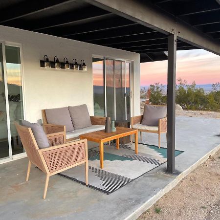 Вилла 1 Minute To Joshua Tree National Park, Hot Tub, Stars, Private - The Wkndr Туэнтинайн-Палмс Экстерьер фото