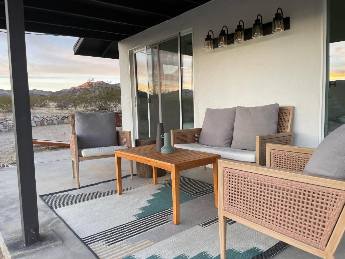 Вилла 1 Minute To Joshua Tree National Park, Hot Tub, Stars, Private - The Wkndr Туэнтинайн-Палмс Экстерьер фото